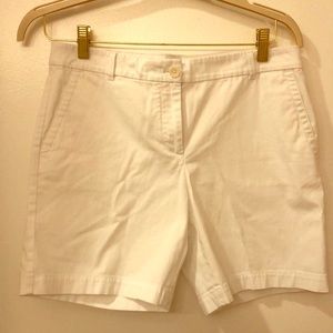 Talbots women’s White The Weekend Short size 8